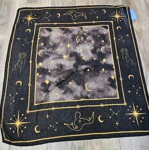 Jasmine Disney Parks Danielle Nicole Scarf  Aladdin 2019 NEW Rajah Wrap